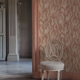 Langelid von Bromssen Hares in hiding hazen bosdieren behang roze voor de kinderkamer