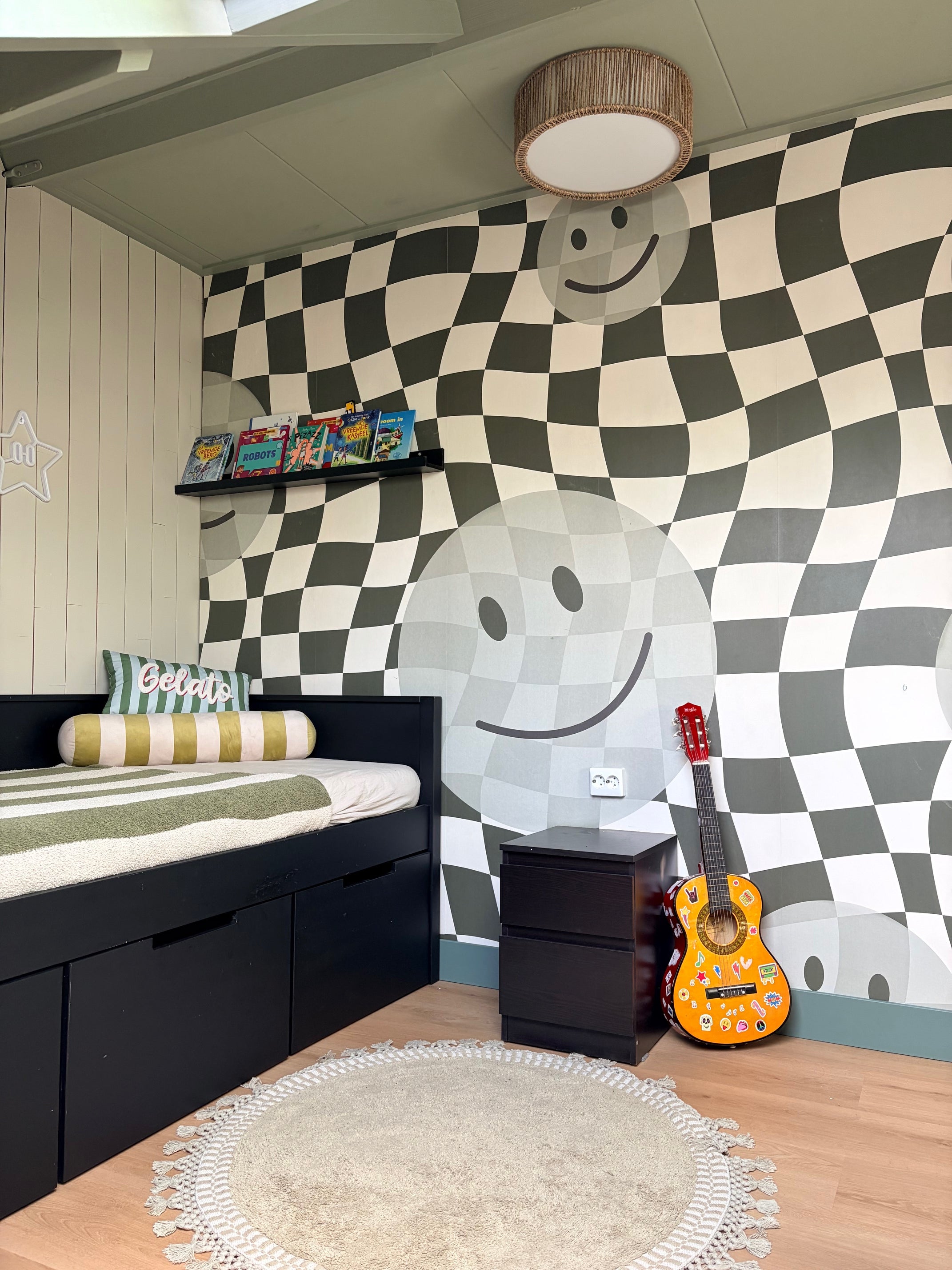 Smiley behang kinderkamer tienerkamer groen Papr Walls Face the Wall geblokt