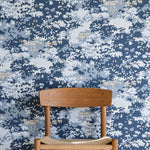 Into the woods bos behang voor de kinderkamer van langelid vron bromssen blauw