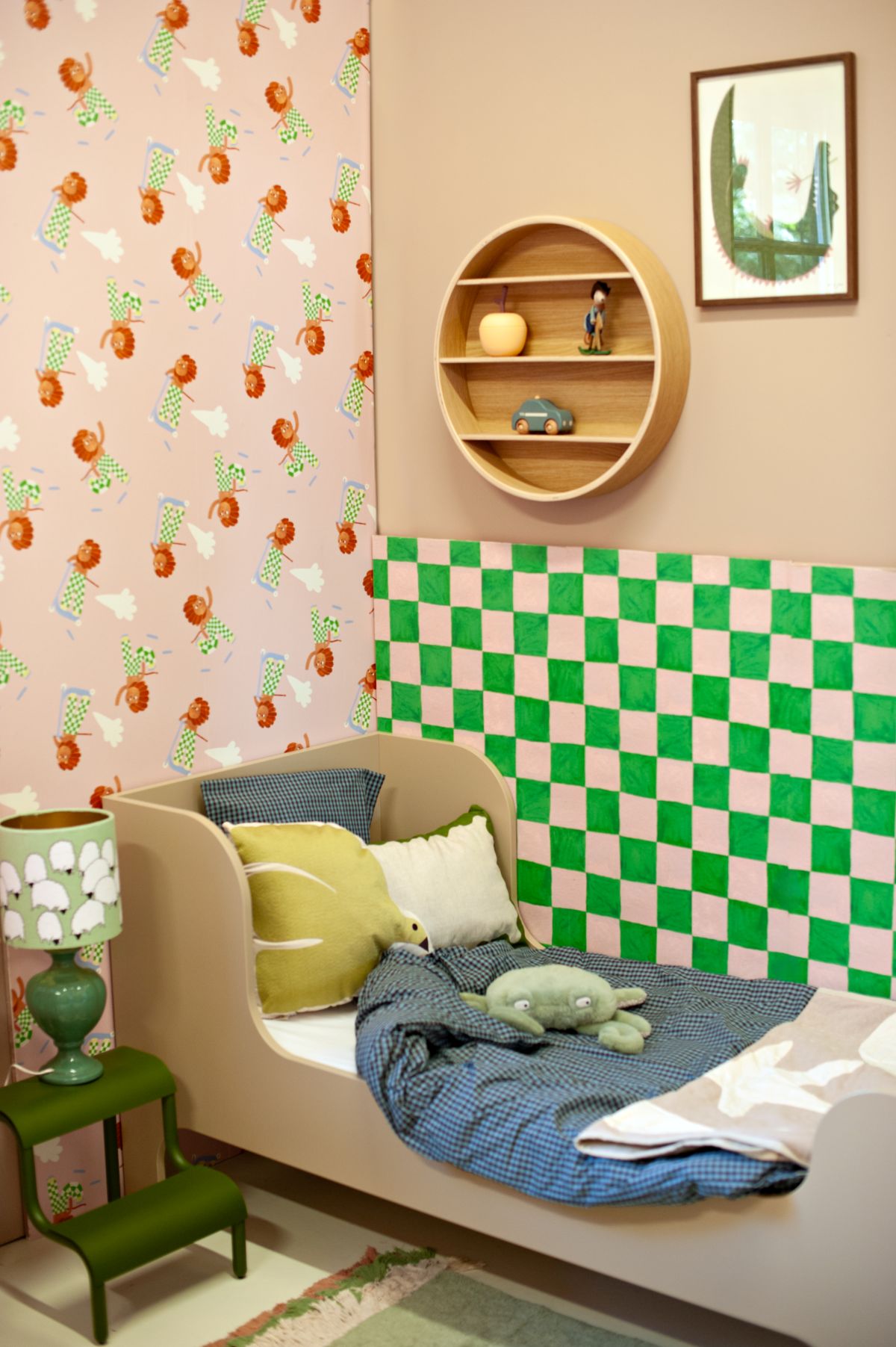 Aniek Bartels x Meet me at the wall geblokt behang groen jongenskamer 