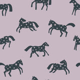 Joelle Wehkamp x Meet me at the wall magic horses paarden behang voor de kinderkamer meisjeskamer lila blauw