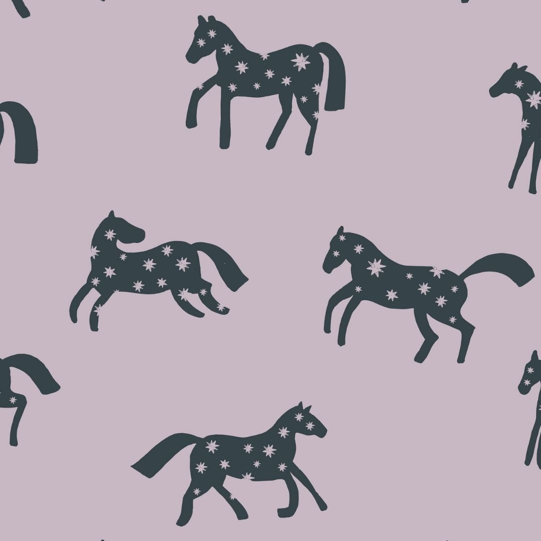 Joelle Wehkamp x Meet me at the wall magic horses paarden behang voor de kinderkamer meisjeskamer lila blauw