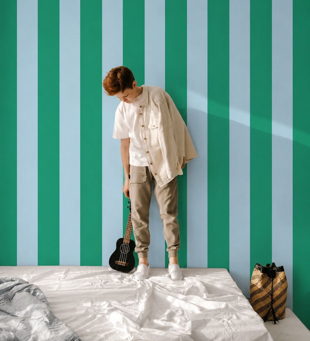 Strepen behang voor de kinderkamer jongenskamer tienerkamer teal lichtblauw Papr Walls
