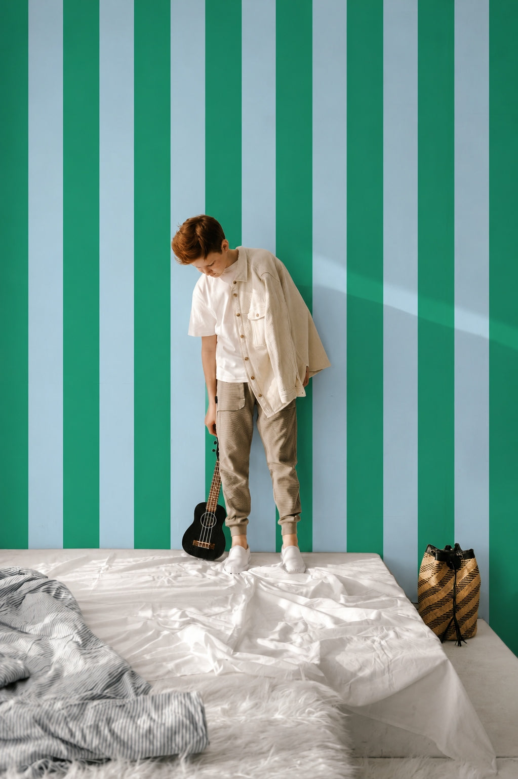 Strepen behang voor de kinderkamer jongenskamer tienerkamer teal lichtblauw Papr Walls