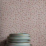 Langelid von bromssen flower shower bloemenbehang voor de kinderkamer roze