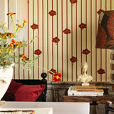 Studio Lisa Bengtsson Buttercream 1714 bloemen en strepen behang voor de meisjeskamer en tienerkamer beige rood 