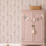 Little Amour bloemen en strepen behang voor meisjeskamer en babykamer amber terra roze