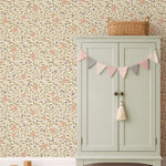 Little Amour bloemen behang voor meisjeskamer en babykamer roze groen lila