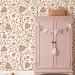 Bloemen behang voor meisjeskamer Secret Garden van Little Amour Roze groen