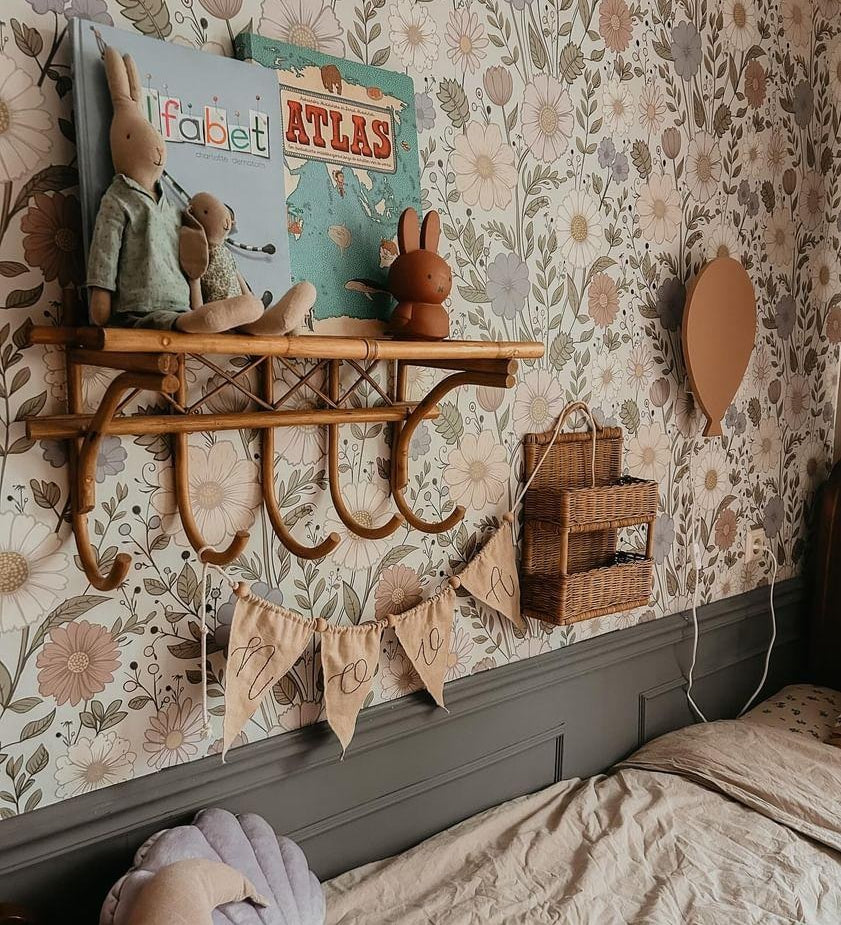 lila bloemenbehang kinderkamer nova flowers little amour