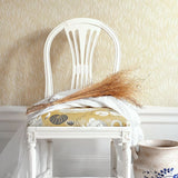 Littlephant meadow behang voor de neutrale kinderkamer en babykamer okergeel honey yellow