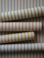 Langelid von Bromssen strepen behang neutrale kinderkamer meisjeskamer jongenskamer faded denim blauw