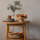 Langelid von Bromssen strepen behang neutrale kinderkamer meisjeskamer jongenskamer faded denim blauw