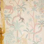 Majvillan Jungle Glow Jungle behang voor de kinderkamer glow in the dark. Beige 155-01
