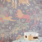 Majvillan jungle behang voor de kinderkamer jungle glow met glow in the dark effect. grijs antraciet 155-03