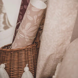 Matuu bloemen behang voor de kinderkamer beige