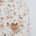 Matuu bloemenbehang kinderkamer Gouden Weide grote bloemen wit