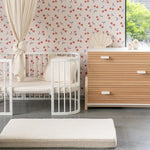 Matuu heartgarden kersen behang voor meisjeskamer en babykamer creme