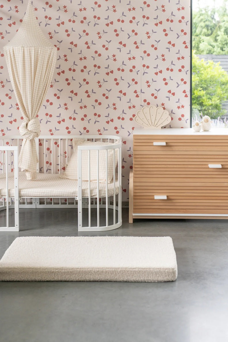 Matuu heartgarden kersen behang voor meisjeskamer en babykamer creme
