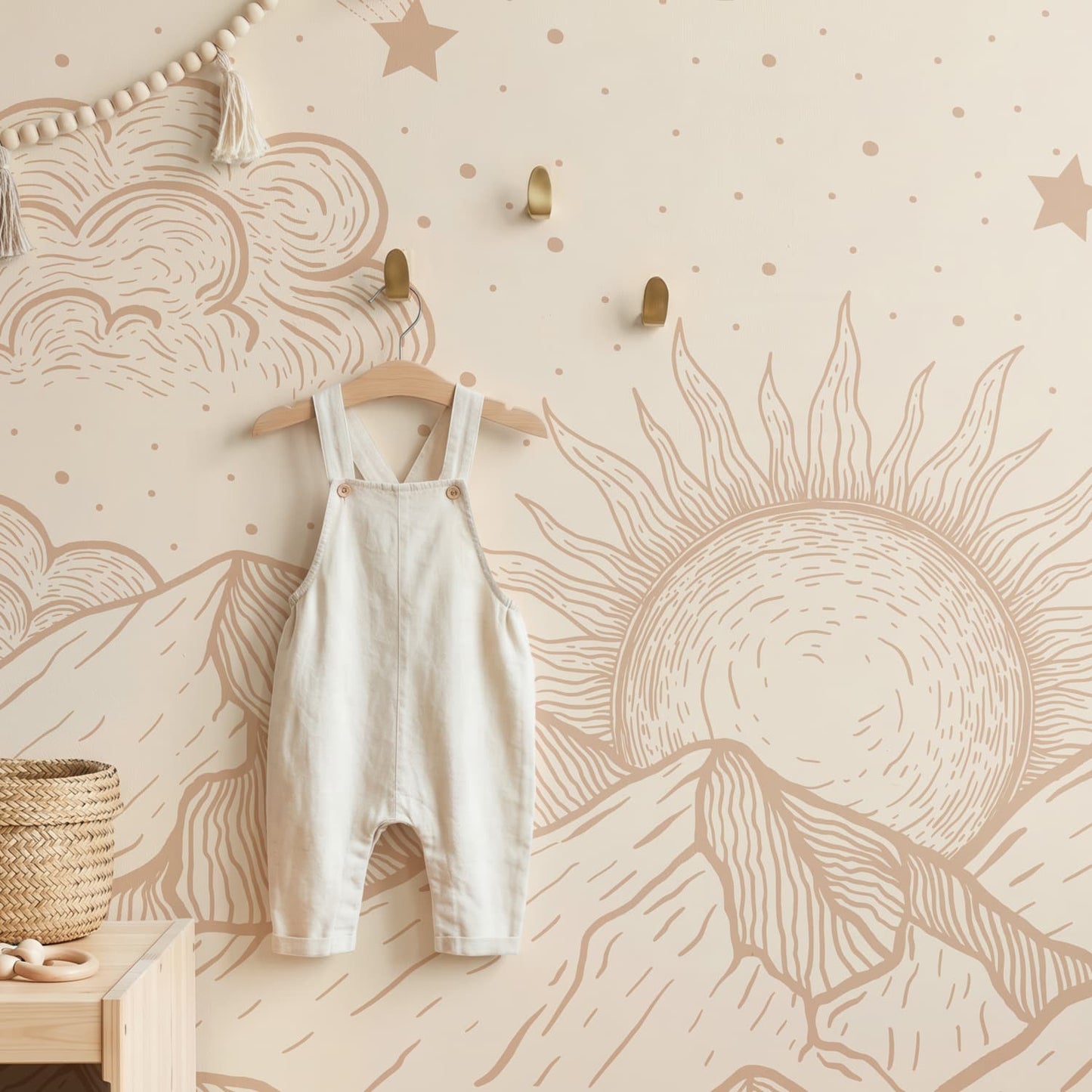 May en Fay fotobehang babykamer neutrale kinderkamer bergen zon sterren beige cosmic hills 