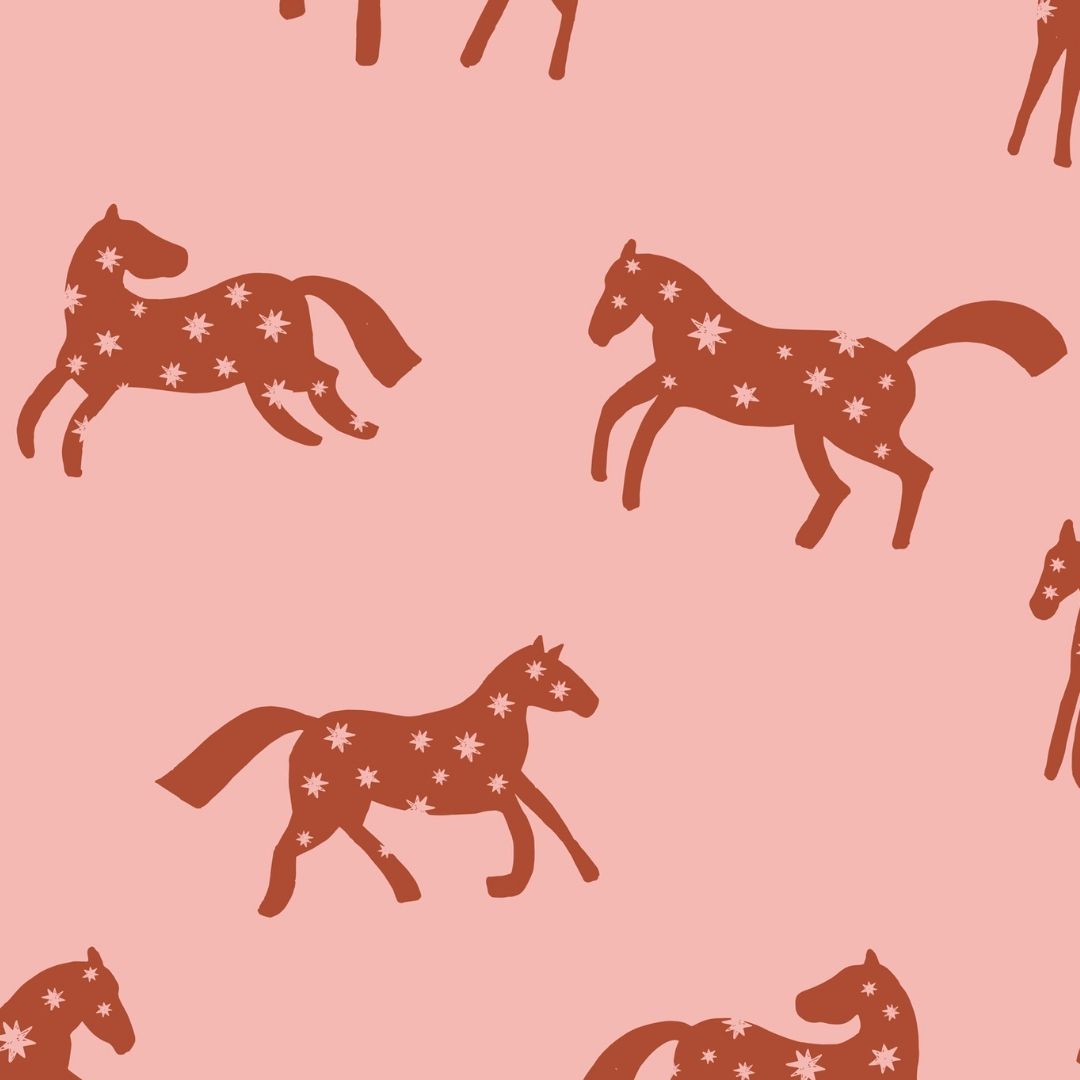 Joelle Wehkamp x Meet me at the wall magic horses paarden behang voor de kinderkamer meisjeskamer roze rood