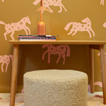 Joelle Wehkamp x Meet me at the wall magic horses paarden behang voor de kinderkamer meisjeskamer kaki roze