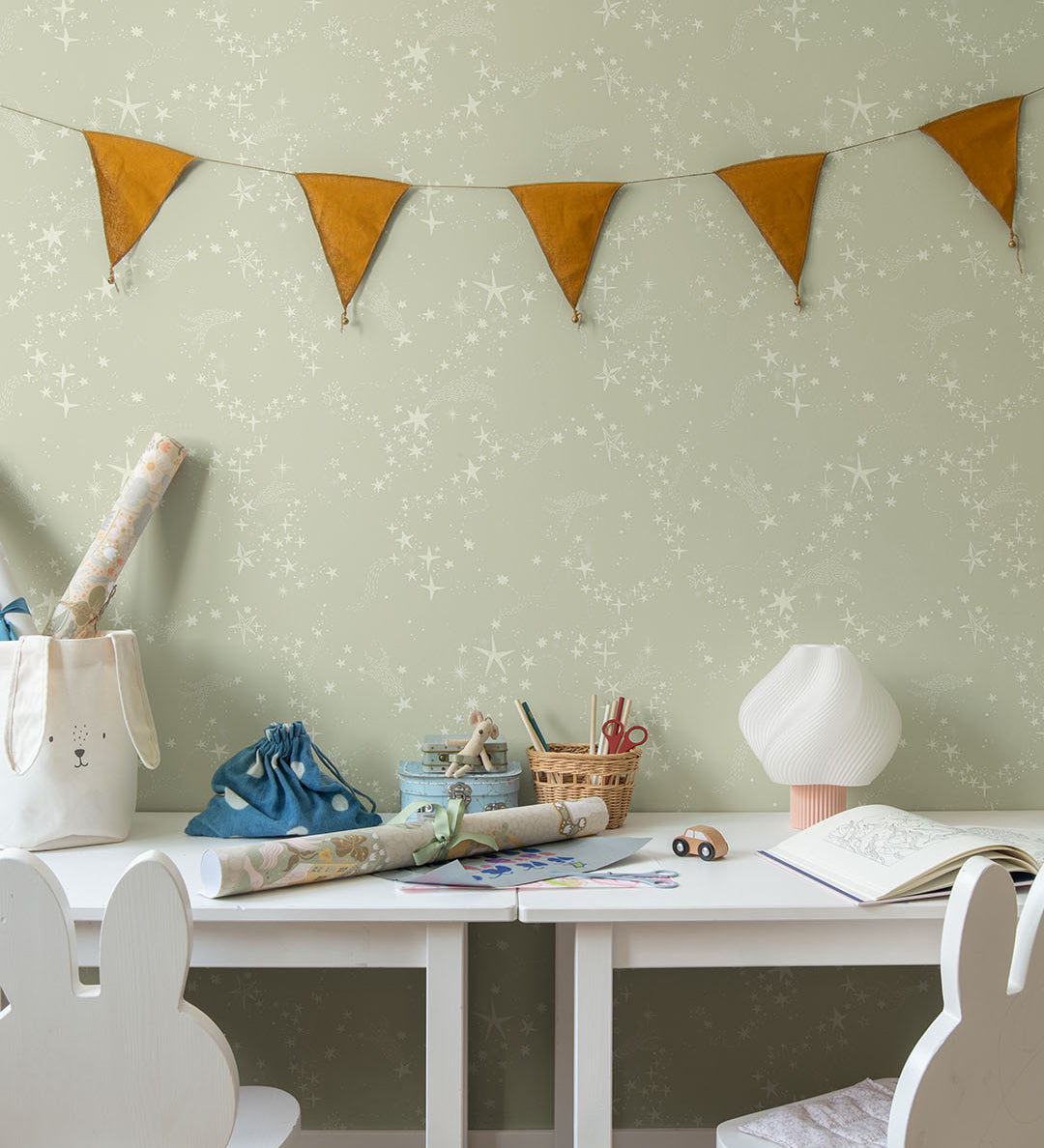 Midbec sterren behang voor de kinderkamer Stjärnorna lichtgroen sage 29021