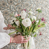 Midbec Poppy Bloemenbehang voor de kinderkamer beige 28025