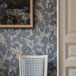 Langelid von Bromssen Oak tree tails behang eekhoorns kinderkamer kinderbehang bosdieren blauw