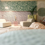 Meet me at the Wall bloemen behang voor meisjeskamer babykamer of tienerkamer in de kleur bruin en off white.