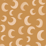 Meet me at the Wall Moon Cloud oker geel manen behang voor de babykamer of neutrale kinderkamer.