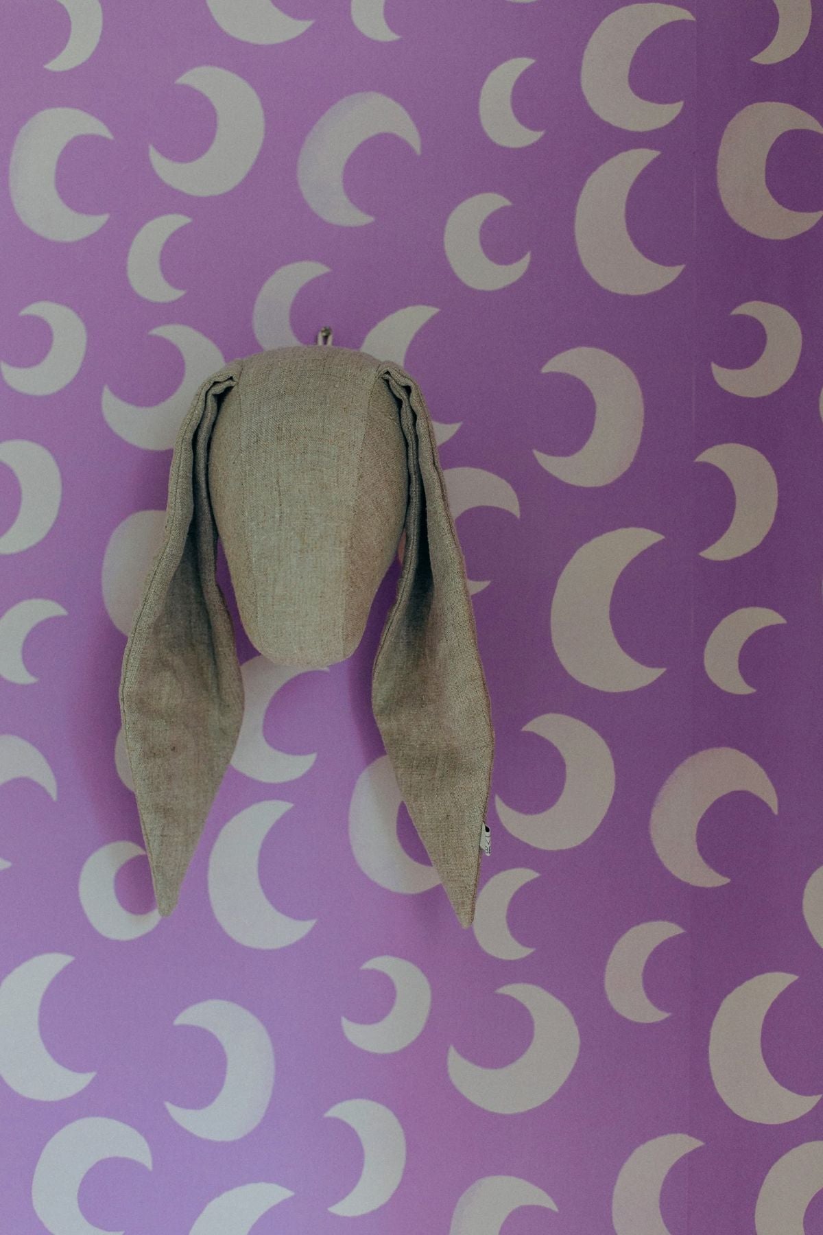 Meet me at the Wall Moon manen behang voor de kinderkamer lila