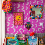 Play at Slaep Moon Pinkpop roze  manen behang voor de babykamer of meisjeskamer.