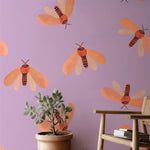 Meet me at the Wall Moth motten behang voor meisjeskamer lila paars