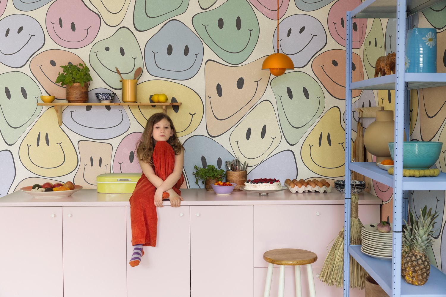 Rebel Walls behang kinderkamer kidsroom wallpaper smiley coloful multi color