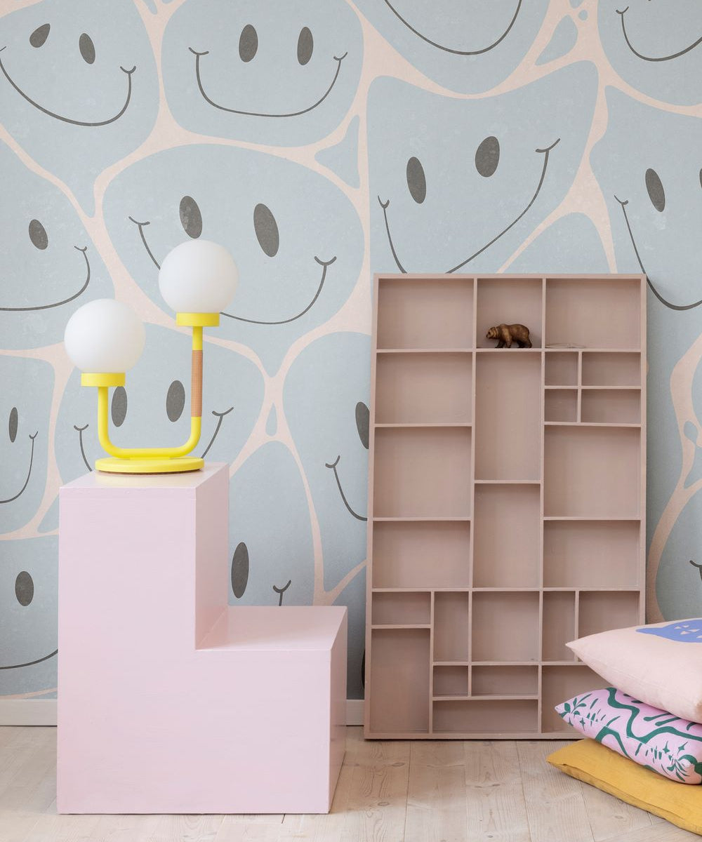 Rebel Walls behang kinderkamer kidsroom wallpaper smiley lichtblauw light blue