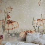 Rebel Walls x Mrs. Mighetto Bloomy Fields of Marion vergrijsd groen dromerig bloemen behang voor meisjeskamer en babykamer R20300