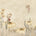 Rebel Walls x Mrs. Mighetto Bloomy Fields of Marion warm geel dromerig bloemen behang voor meisjeskamer en babykamer R20402