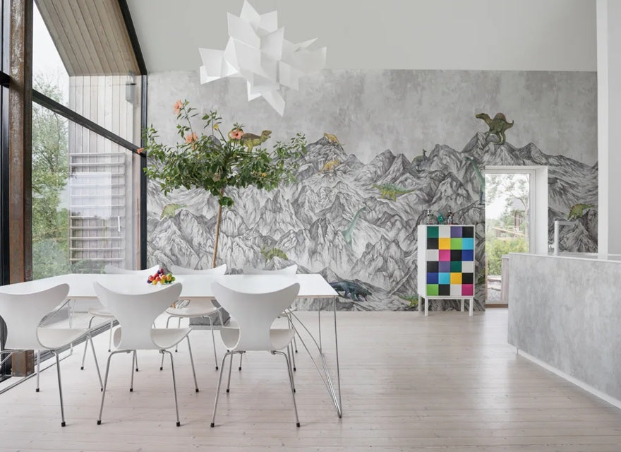 Rebel Walls Dinosaur Mountain dino  behang voor de jongenskamer grijs