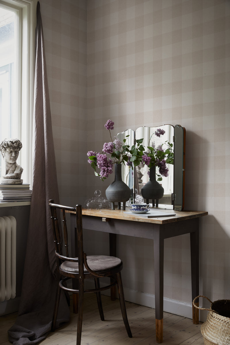 Geruit geblokt behang voor de kinderkamer babykamer meisjeskamer Lykke Sandberg textiellook sandstone beige S10213