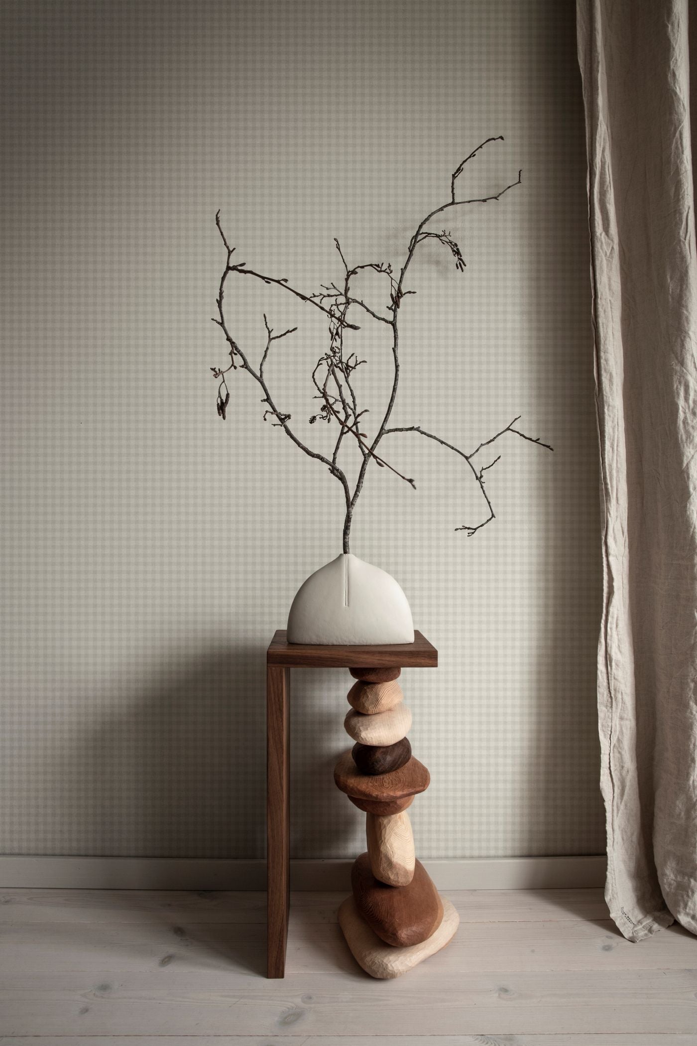 Ruitjes behang voor babykamer meisjeskamer jongenskamer tienerkamer klein gingham ruit garden green lichtgroen Ruta Sandberg S10318