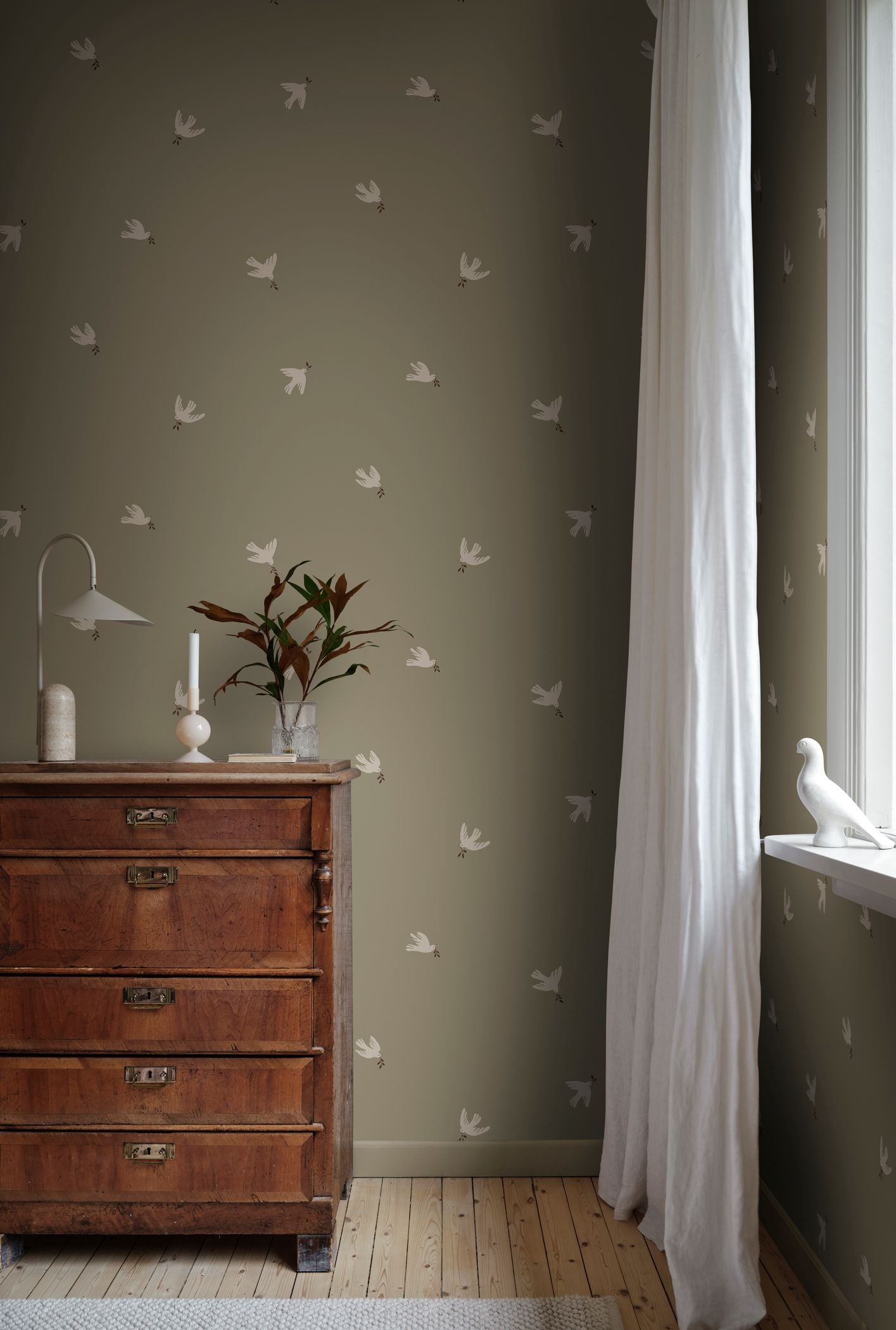 Vogels behang Frida van Sandberg kinderkamer babykamer meisjeskamer neutrale kinderkamer olijfgroen S10626