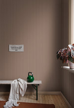 Sandberg strepen behang Estelle burgundy bordeaux rood jongenskamer meisjeskamer babykamer neutrale kinderkamer S10629