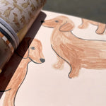 Season Paper behang voor de kinderkamer teckels honden bruin