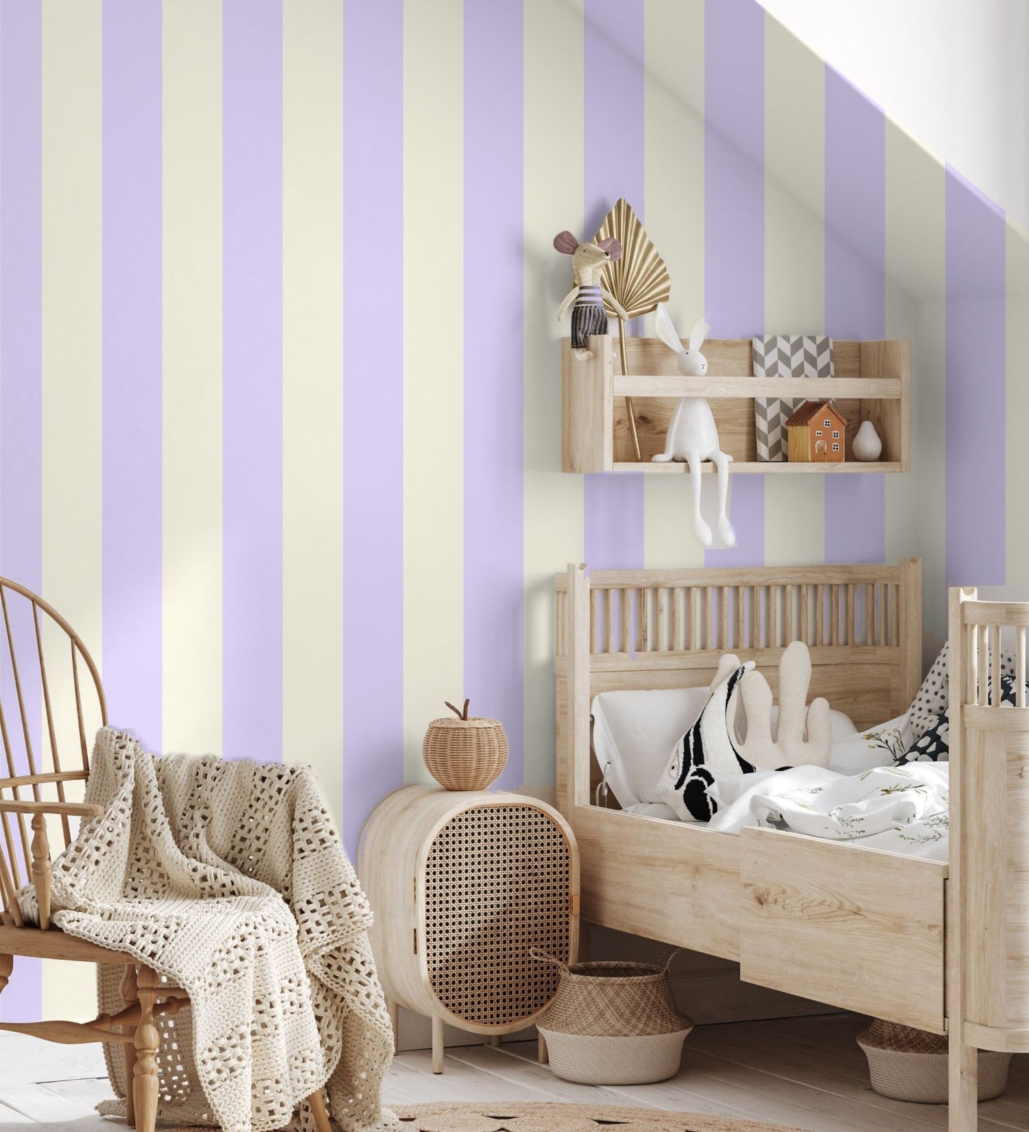 Strepen behang kinderkamer meisjeskamer tienerkamer lila brede strepen