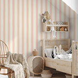 Strepen behang voor de kinderkamer meisjeskamer babykamer lichtroze poederroze Papr Walls