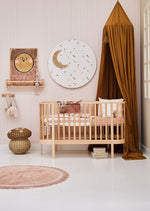 Studio Pieni behang voor de kinderkamer siem gestreept beige