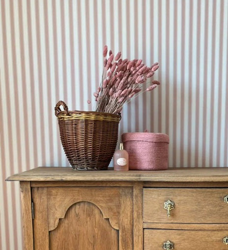 Summer Gray French gestreept behang voor de kinderkamer meisjeskamer babykamer roze wit 