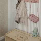 Strepen behang voor de kinderkamer babykamer jongenskamer meisjeskamer neutrale kinderkamer Summer Gray French Beige