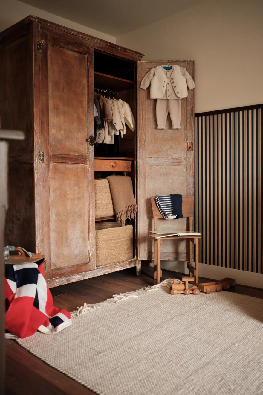 Summer Gray Niton gestreept behang voor de kinderkamer jongenskamer babykamer blauw